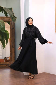 Een kledingmodel uit de groothandel draagt 47352 - Evening Dress - Black, Turkse groothandel Jurk van Hulya Keser