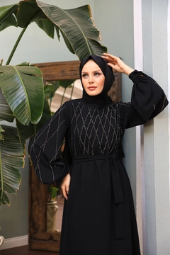 Una modella di abbigliamento all'ingrosso indossa 47352 - Evening Dress - Black, vendita all'ingrosso turca di Vestito di Hulya Keser