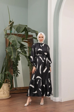 A wholesale clothing model wears HUL10185 - Dress - Black, Turkish wholesale Dress of Hulya Keser