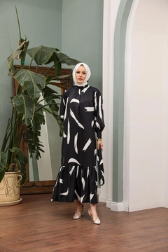 A wholesale clothing model wears HUL10185 - Dress - Black, Turkish wholesale Dress of Hulya Keser