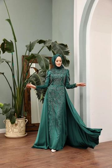 A wholesale clothing model wears  Evening Dress - Emerald Green
, Turkish wholesale Dress of Hulya Keser
