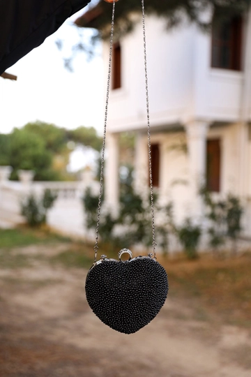 A wholesale clothing model wears  Heart Evening Dress Bag - Black
, Turkish wholesale Bag of Hulya Keser