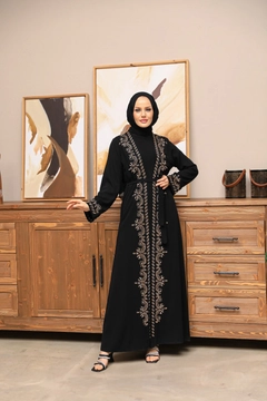 Ein Bekleidungsmodell aus dem Großhandel trägt 37642 - Abaya - Black, türkischer Großhandel Abaya von Hulya Keser