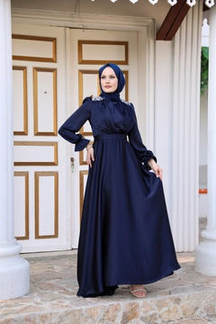 A wholesale clothing model wears 37651 - Evening Dress - Navy Blue, Turkish wholesale Dress of Hulya Keser