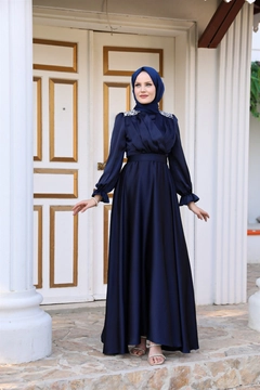 Una modelo de ropa al por mayor lleva 37651 - Evening Dress - Navy Blue, Vestido turco al por mayor de Hulya Keser