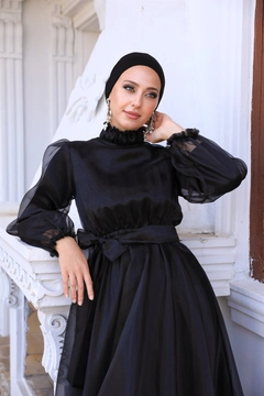 Una modella di abbigliamento all'ingrosso indossa 37655 - Evening Dress - Black, vendita all'ingrosso turca di Vestito di Hulya Keser