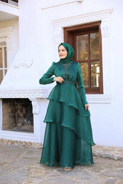 A wholesale clothing model wears 37680 - Evening Dress - Emerald, Turkish wholesale Dress of Hulya Keser