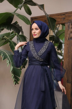 A wholesale clothing model wears 37682 - Evening Dress - Navy Blue, Turkish wholesale Dress of Hulya Keser