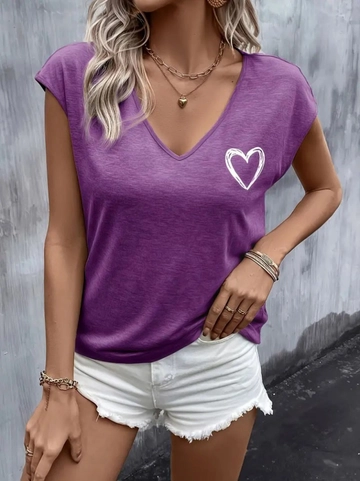 A wholesale clothing model wears  Women's Short Sleeve V-Neck Heart Printed Viscose Blouse - Purple
, Turkish wholesale Blouse of Janes
