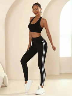 A wholesale clothing model wears jan14305-women's-diving-tights-with-double-white-stripes-on-the-sides-black, Turkish wholesale Leggings of Janes