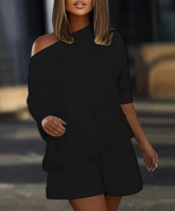 Veleprodajni model oblačil nosi  Ženska Dvodelna Bluza Z Ladjastim Izrezom In Kratke Hlače Za Prosti Čas – Črna
, turška veleprodaja  od Janes
