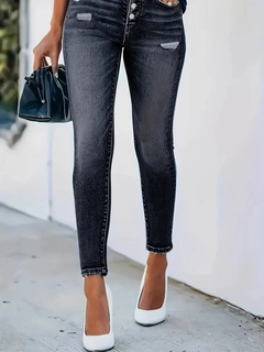 Ein Bekleidungsmodell aus dem Großhandel trägt jan14464-women's-buttoned-antique-slim-fit-anthracite-jeans-anthracite, türkischer Großhandel Jeans von Janes