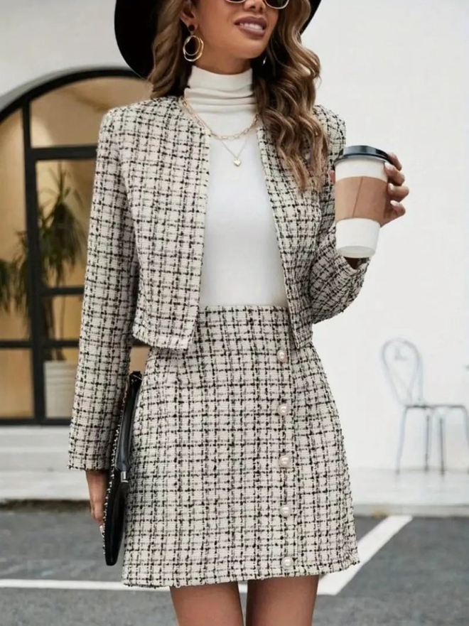 Janes Damen Doppelset Aus Langärmliger Vorne Offener Webjacke Und Minirock – Weiß Großhandelskleidung Elegant