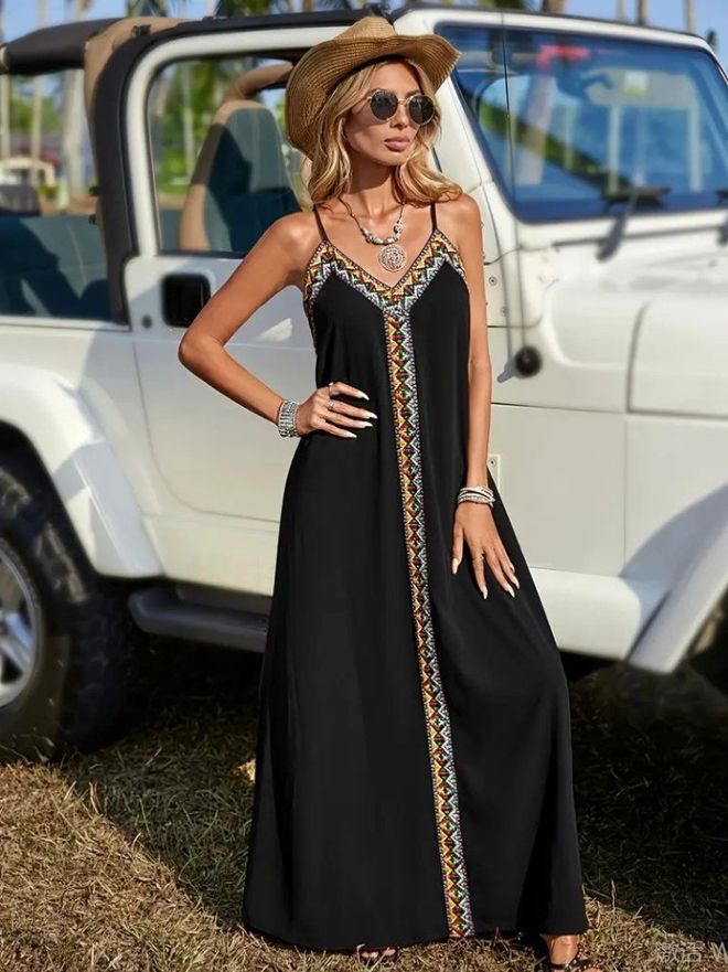 Janes Moteriška Strappy V Kaklo Etninės Juostelės Detali Ilga Viskozės Suknelė Juoda Didmeninė prekyba drabužiais Kokteilinė