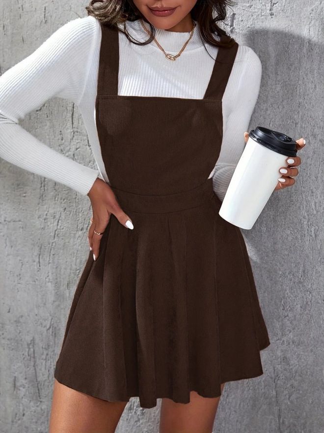 Janes Braunes Mini Jumper Kleid Mit Langen Geraden Ärmeln Großhandelskleidung Lässig