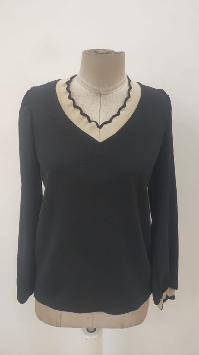 Janes Blusa Negra Con Escote En V Y Mangas Largas Ropa al por mayor Primavera