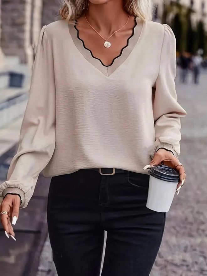 Janes Blusa Beige Con Mangas Con Volantes Y Escote En V Ropa al por mayor Casual