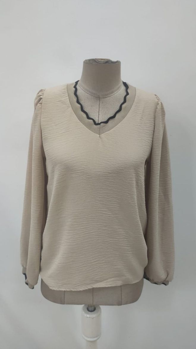 Janes Blusa Beige Con Mangas Con Volantes Y Escote En V Ropa al por mayor Casual