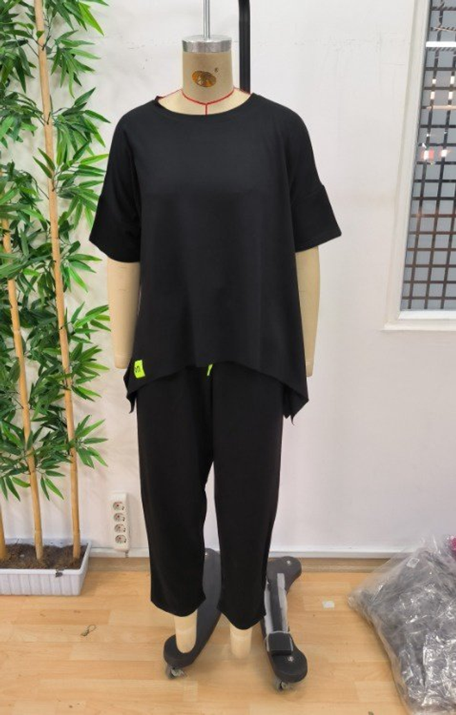 Janes Black Casual Sport Set With Oversized Fit Wholesale Clothing 5