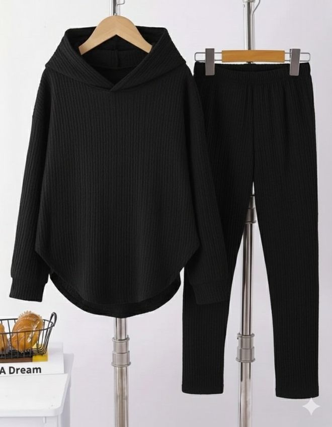 Janes Комплект Черно Небрежен Спорт Скромна Мода Дрехи на едро Скромна мода