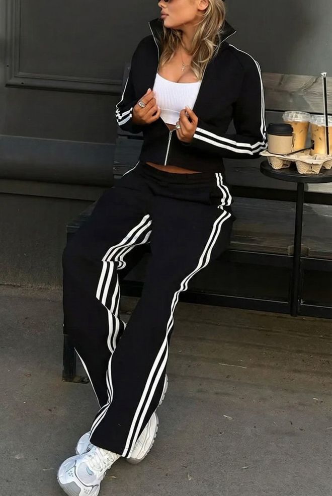 Janes Schwarzes Gestreiftes Casual Sport Set Großhandelskleidung Lässig