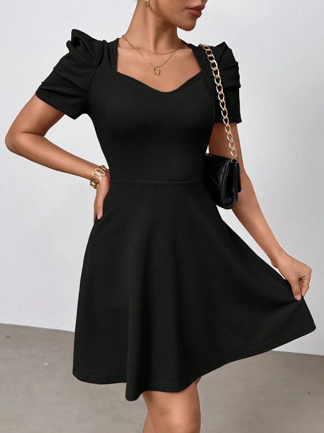 Janes Siyah Fit & Flare Mini Elbise Fırfırlı Kol Detayı Toptan Giyim Seksi