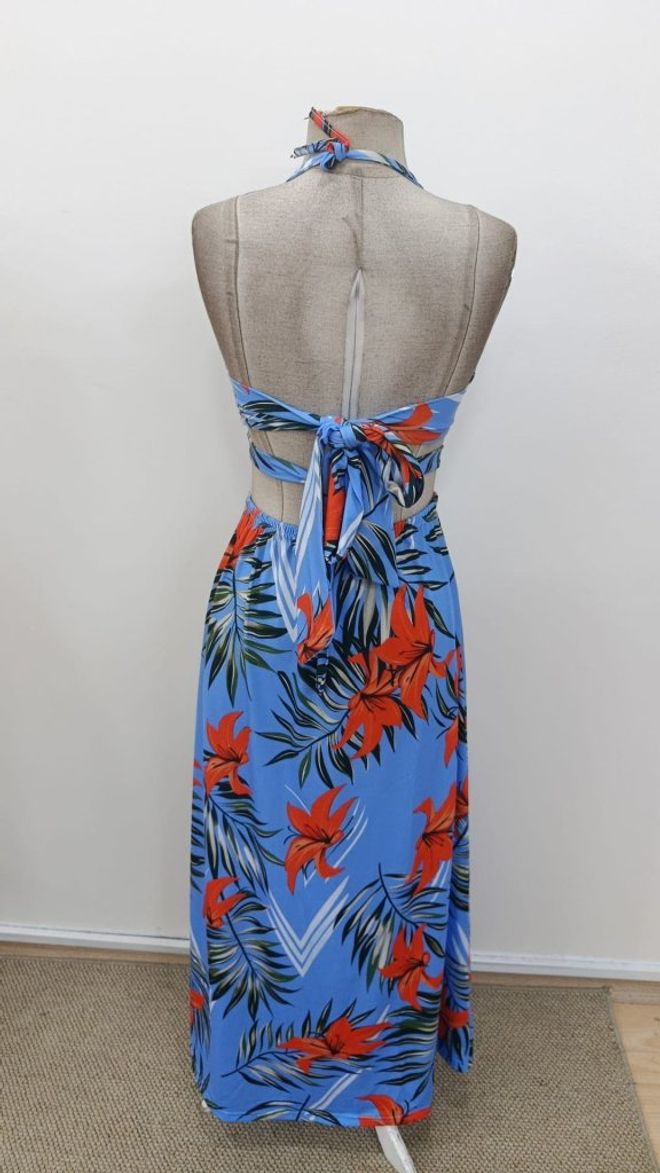 Janes Niebieska Kwiatowa Sukienka Maxi Z Dekoltem Halter I Rozcięciem Hurtowa sprzedaż odzieży Seksowny