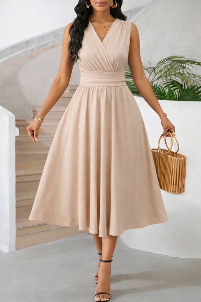 Janes Beżowa Elegancka Sukienka Dopasowana I Rozkloszowana Z Rękawem Typu Cap Hurtowa sprzedaż odzieży Skromny