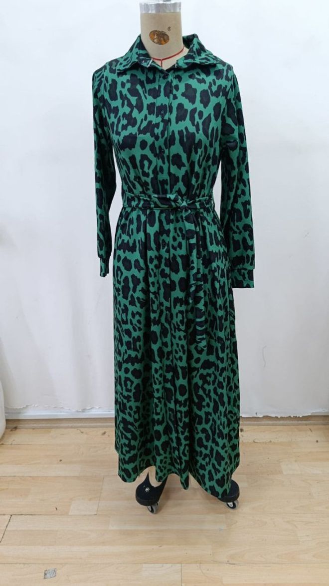 Janes فستان أخضر بطبعة ليوبارد بتصميم لف ماكسي ملابس بالجملة جنسي