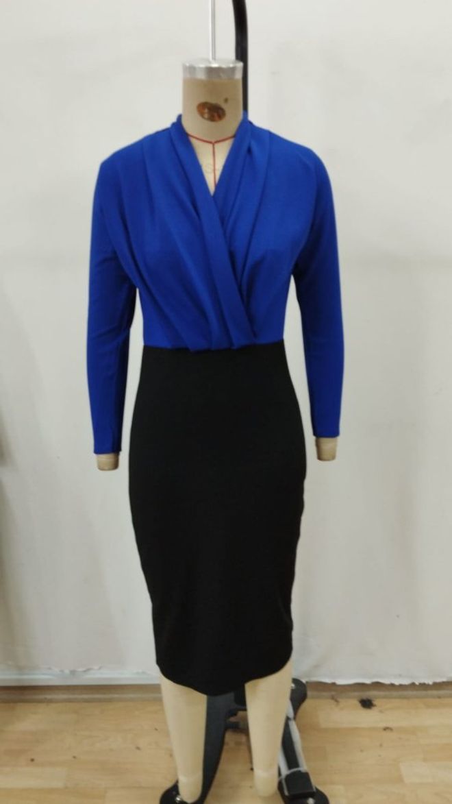 Janes Blauwe Kokerjurk Met V hals En Lange Mouwen Groothandel Kleding Formeel