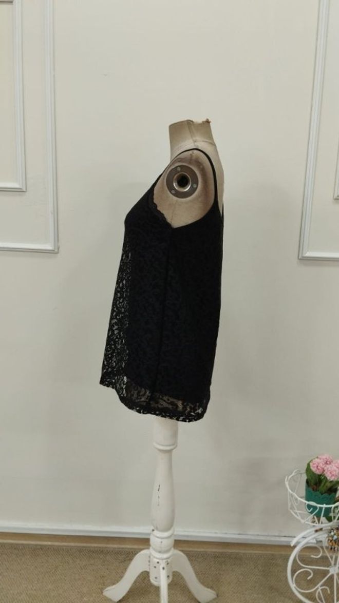 Janes Black Paisley V Neck Cap Sleeve Blouse Wholesale Clothing Boho