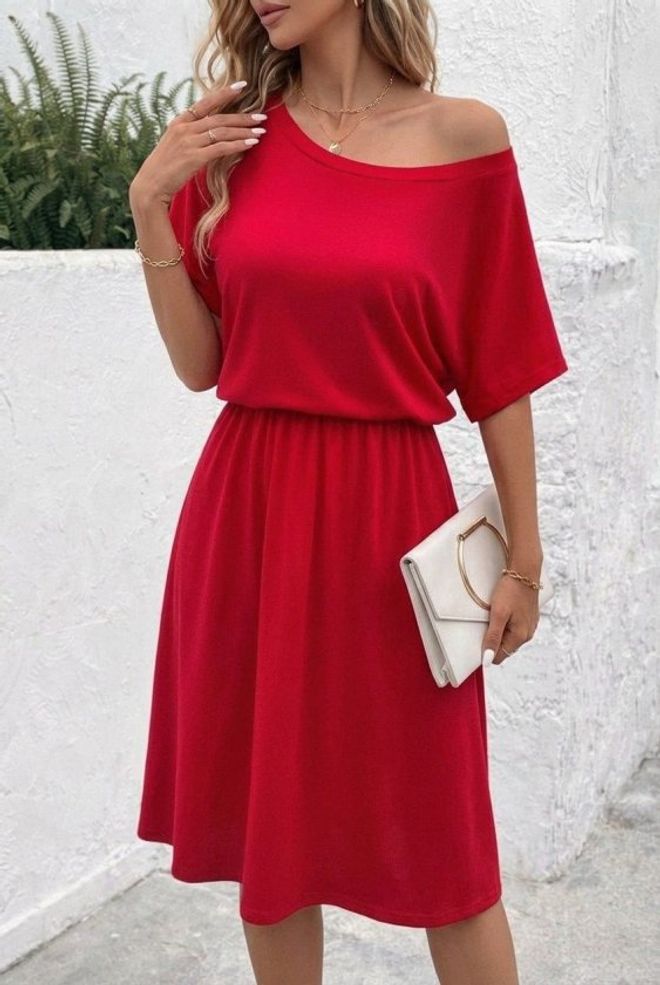 Janes Robe Rouge Cintrée Avec Col Bateau Vêtements en gros 1