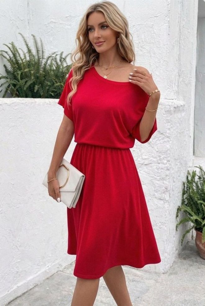 Janes Robe Rouge Cintrée Avec Col Bateau Vêtements en gros Plage