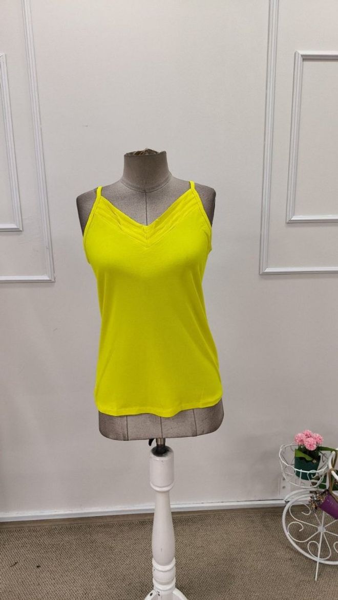 Janes Yellow Blouse With V Neck And Cap Sleeve Wholesale Clothing 5