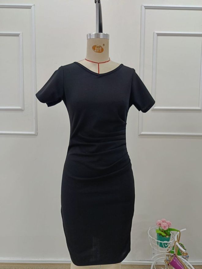 Janes Women's Short Sleeve V Neck Pleated Short Imported Crepe Dress Black Wholesale Clothing 4