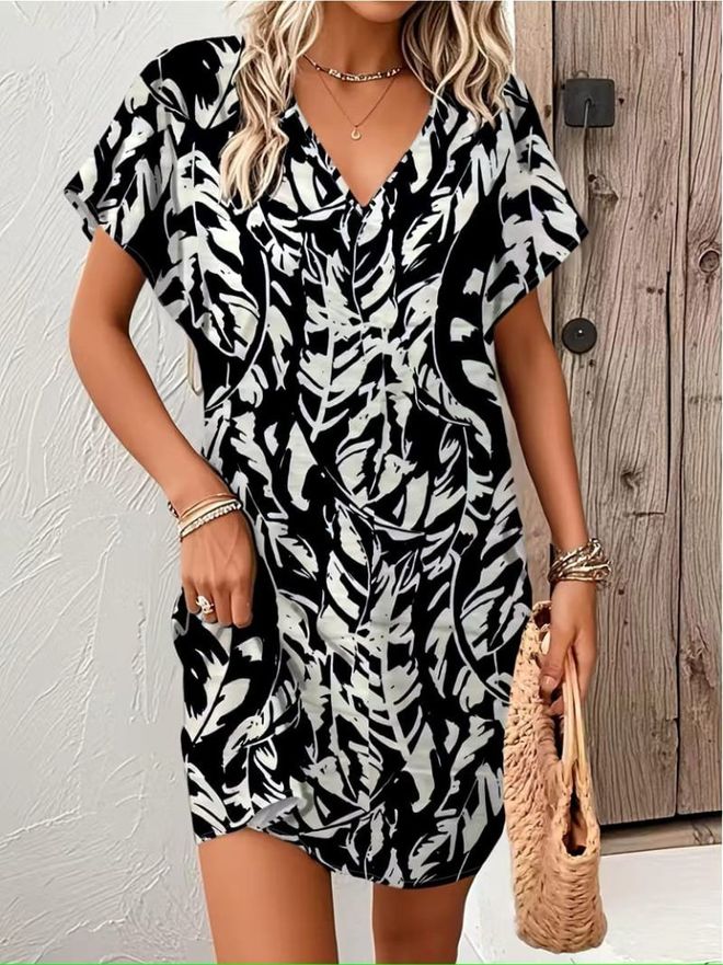 Janes Crna Cvjetna Mini Haljina S Izrezom U V Veleprodaja odjeće Ležerni