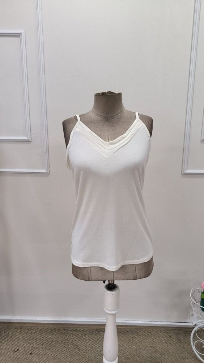 Janes White Sleeveless V Neck Casual Blouse Wholesale Clothing 5