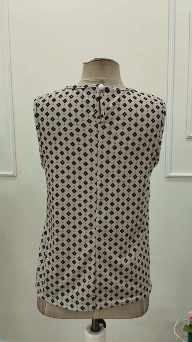 Janes Beige Geometric Cap Sleeve Blouse Wholesale Clothing Summer