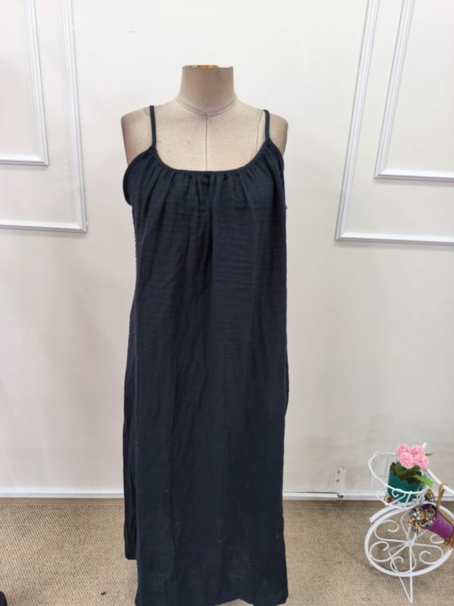 Janes Black Sleeveless Maxi Slip Dress With Round Neck Wholesale Clothing 5