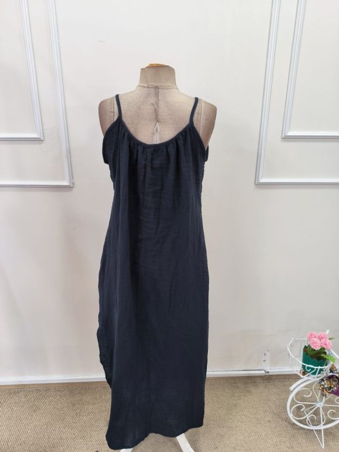 Janes Black Sleeveless Maxi Slip Dress With Round Neck Wholesale Clothing Spring