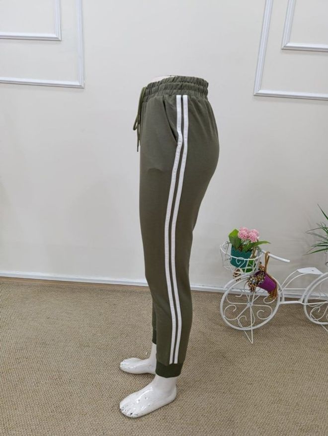 Janes Зеленые Джоггеры Со Шнурком И Полосатым Дизайном Оптовая продажа одежды Виды спорта