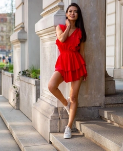 Bir model, Janes toptan giyim markasının 41692 - Dress - Red toptan Elbise ürününü sergiliyor.