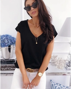 Una modelo de ropa al por mayor lleva 41935 - Blouse - Black, Blusa turco al por mayor de Janes