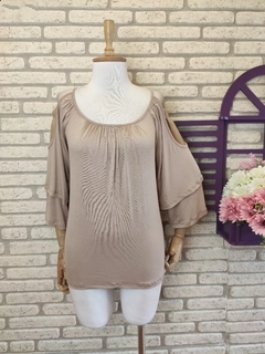 Un model de îmbrăcăminte angro poartă 42041 - Blouse - Coffee With Milk, turcesc angro Bluză de Janes