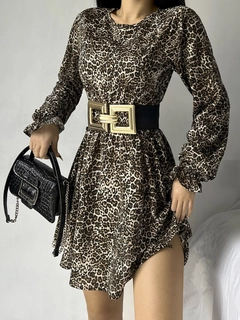 Una modella di abbigliamento all'ingrosso indossa 42190 - Dress - Leopard Pattern, vendita all'ingrosso turca di Vestito di Janes