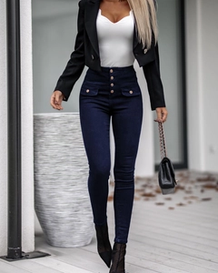 Veleprodajni model oblačil nosi JAN10299 - Women's High Waist Buttoned Pocket Detail Jeans - Navy Blue, turška veleprodaja Kavbojke od Janes