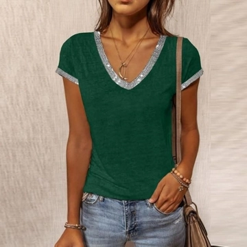 A wholesale clothing model wears  Blouse - Emerald Green
, Turkish wholesale Blouse of Janes