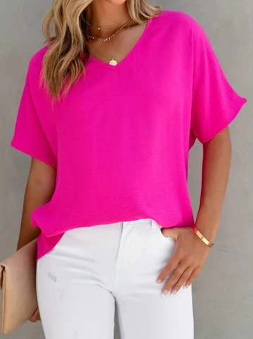 A wholesale clothing model wears  Women's Short Sleeve V-Neck Bat Sleeve Aerobin Blouse - Pink
, Turkish wholesale Blouse of Janes