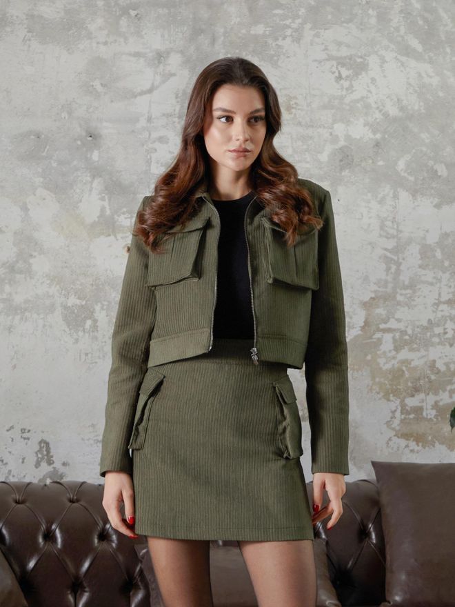 Juste Minigonna Con Dettaglio Tasche In Velluto Color Kaki Abbigliamento all'ingrosso Casuale