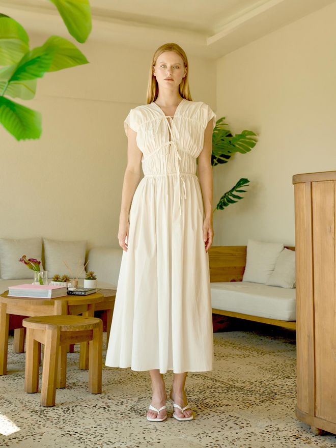 Juste Vestido Blanco Ajustado Con Vuelo Escote En V Y Manga Casquillo Midi Ropa al por mayor Modesto
